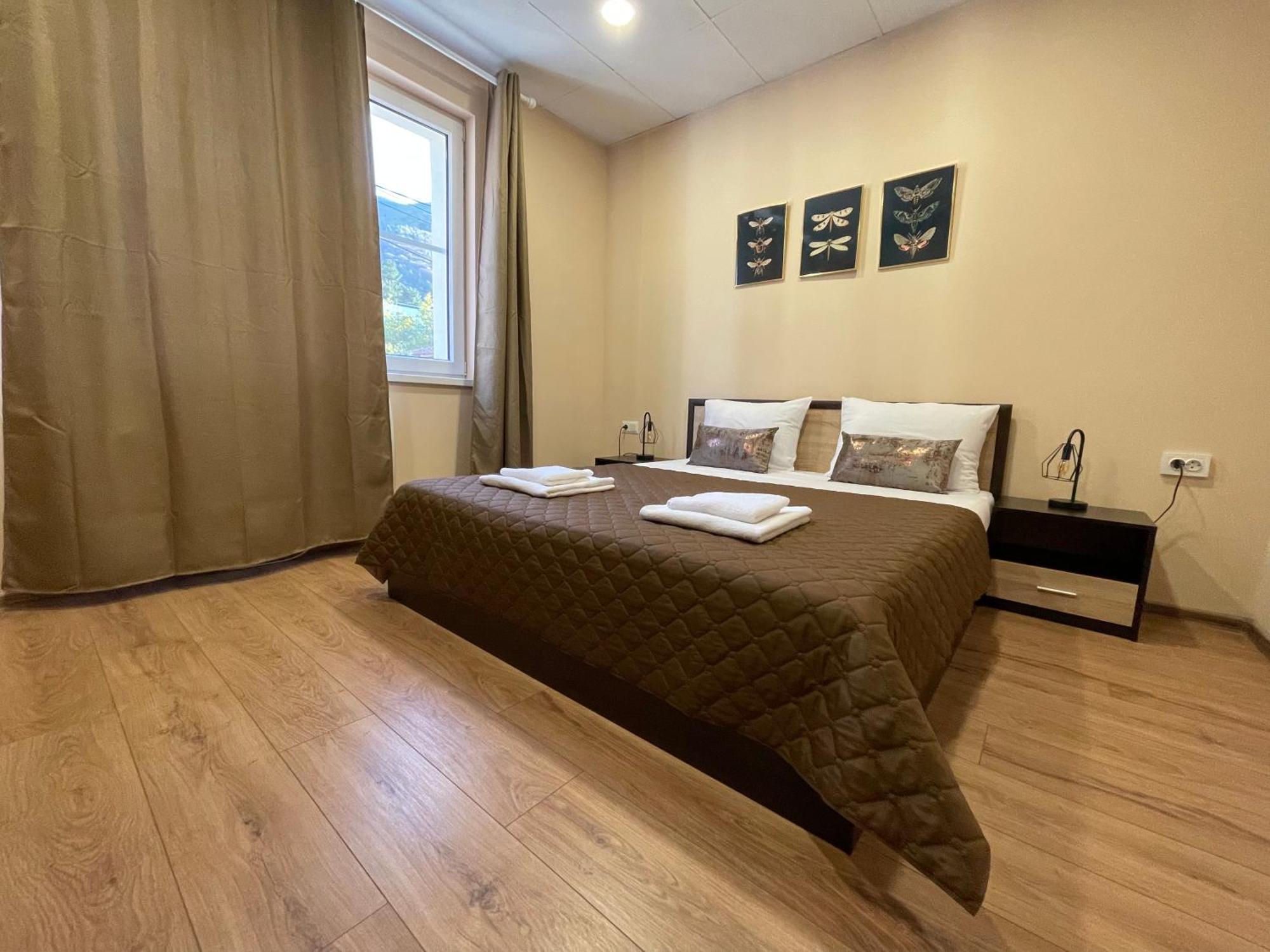 Forest Oasis Guest House Free Parking 萨帕雷瓦巴尼亚 外观 照片