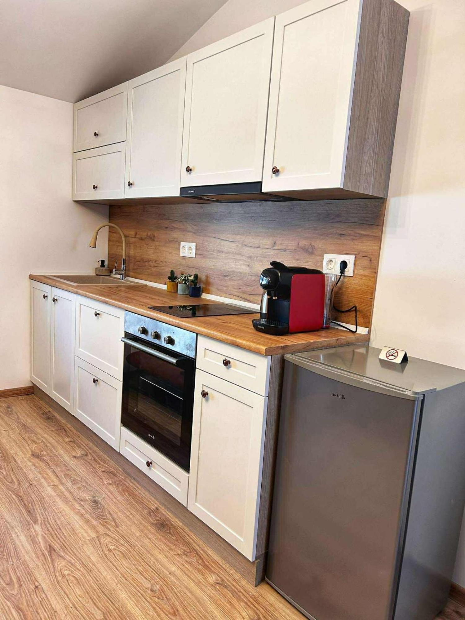 Forest Oasis Guest House Free Parking 萨帕雷瓦巴尼亚 外观 照片